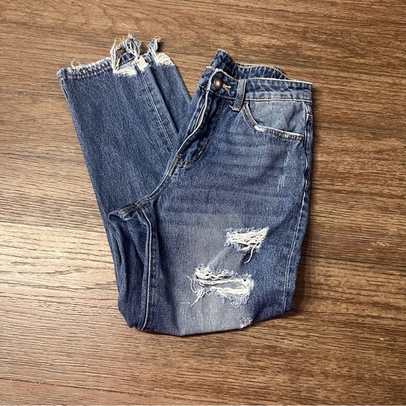 Windsor Everyday Distressed Straight Leg - Picture 1 of 11